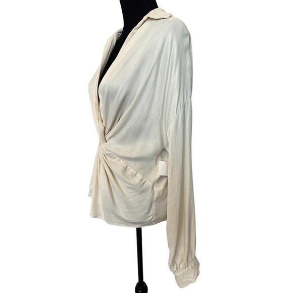 NEW TOPSHOP NORDSTROM ~ 100% Viscose Women's Ivory Knot Front Blouse Top Sz 12 - Picture 4 of 7
